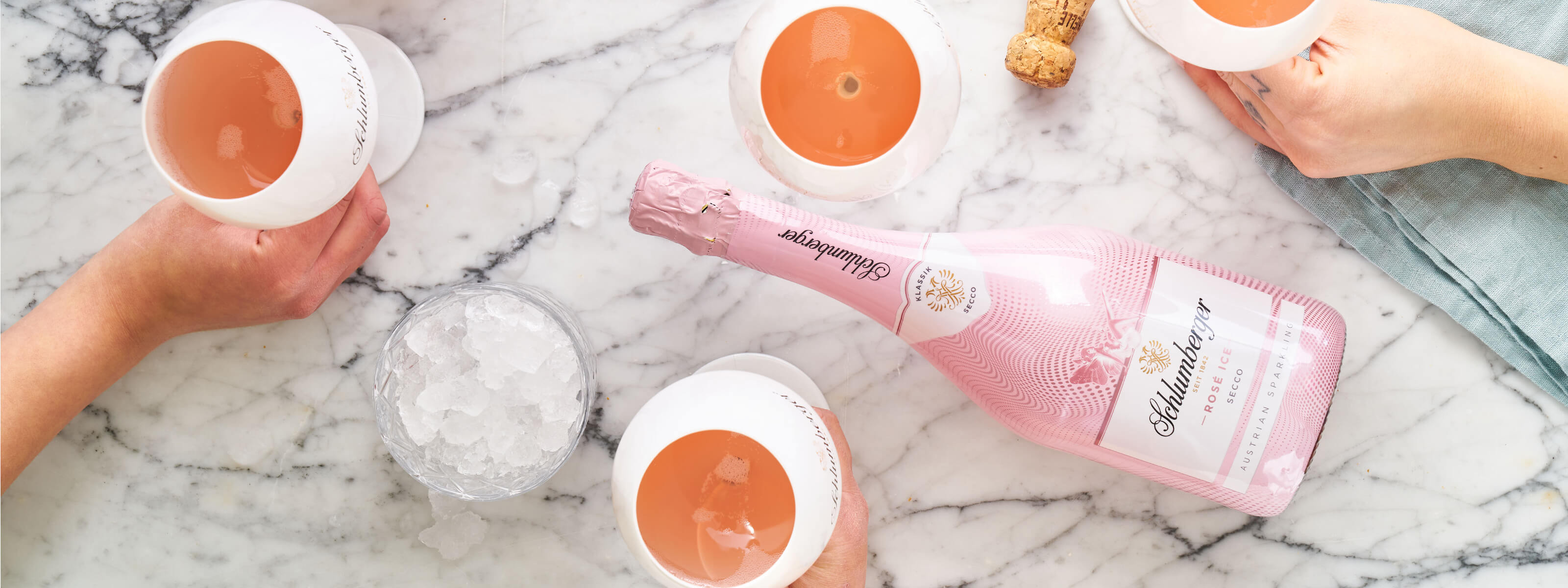 Rose Ice Secco auf Marmor