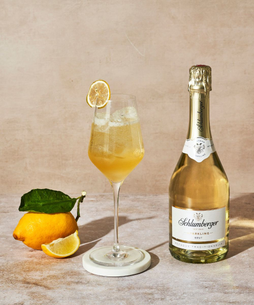 Nonino Aperitivo Spritz serviert im Weinglas