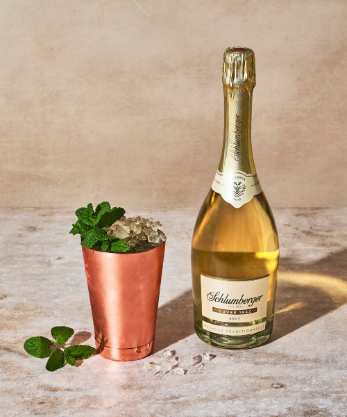 Sparkling Julep Drink in Kupferbecher