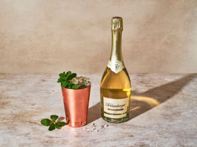 Sparkling Julep Drink in Kupferbecher