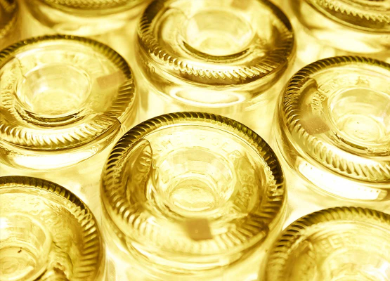 Leuchtendes Gold der Schlumberger Flaschen