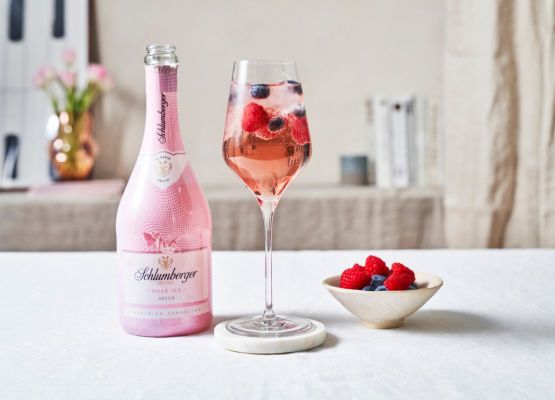 Purple Berry Spritz Rezept mit Schlumberger Rosé Ice Secco